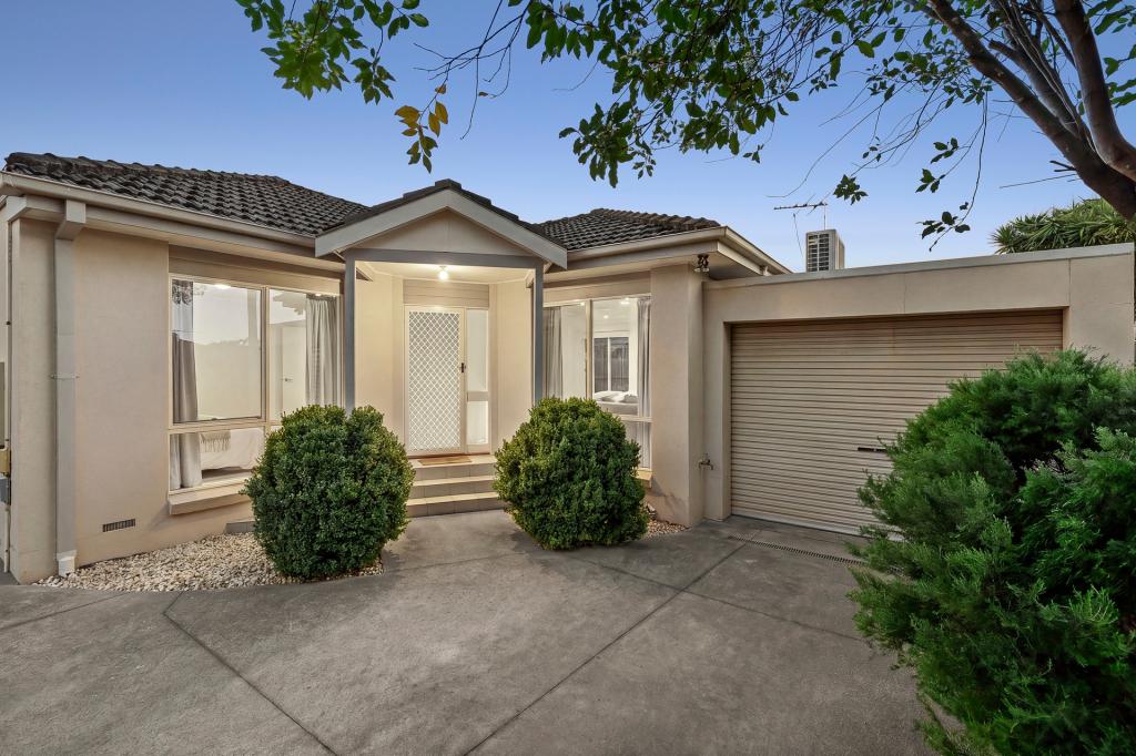 2/10 TUDOR ST, BENTLEIGH EAST, VIC 3165