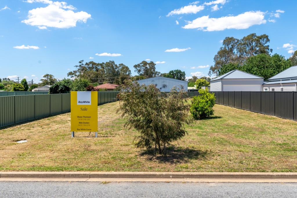 10 SUTHERLAND ST, EUROA, VIC 3666