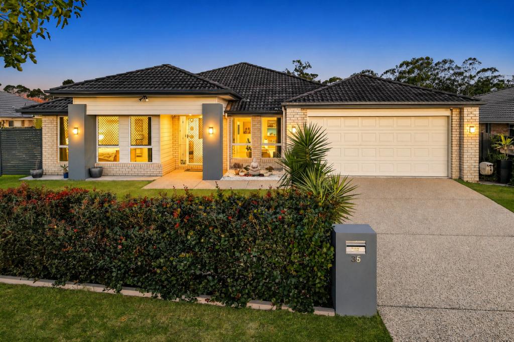 35 GORDON DR, BELLBIRD PARK, QLD 4300