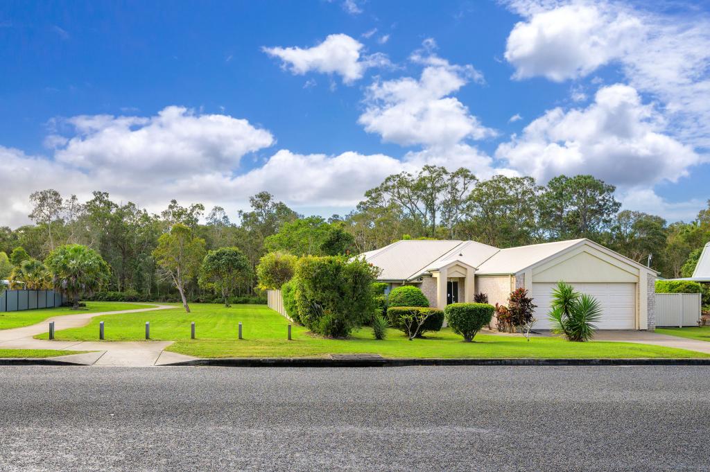37 Golden Hind Ave, Cooloola Cove, QLD 4580