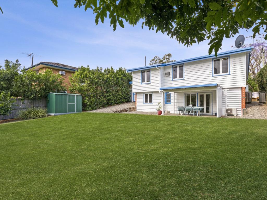 17 Harvard St, Kenmore, QLD 4069