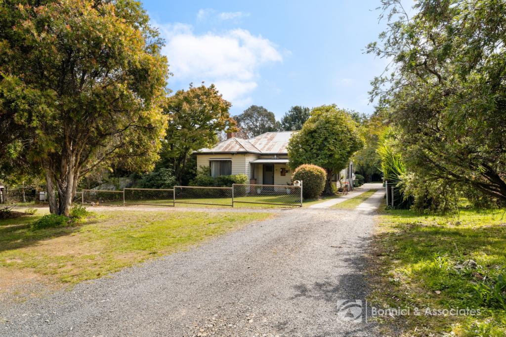 19 Victoria Rd, Beechworth, VIC 3747