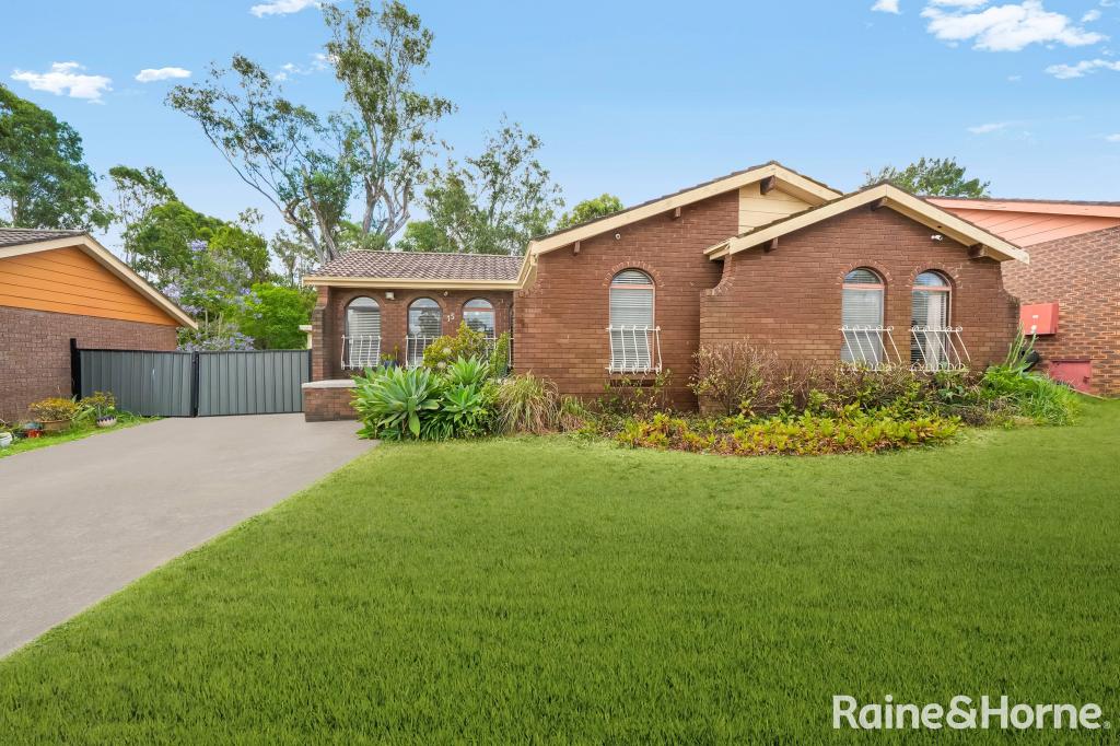 15 WHEELER PL, MINTO, NSW 2566