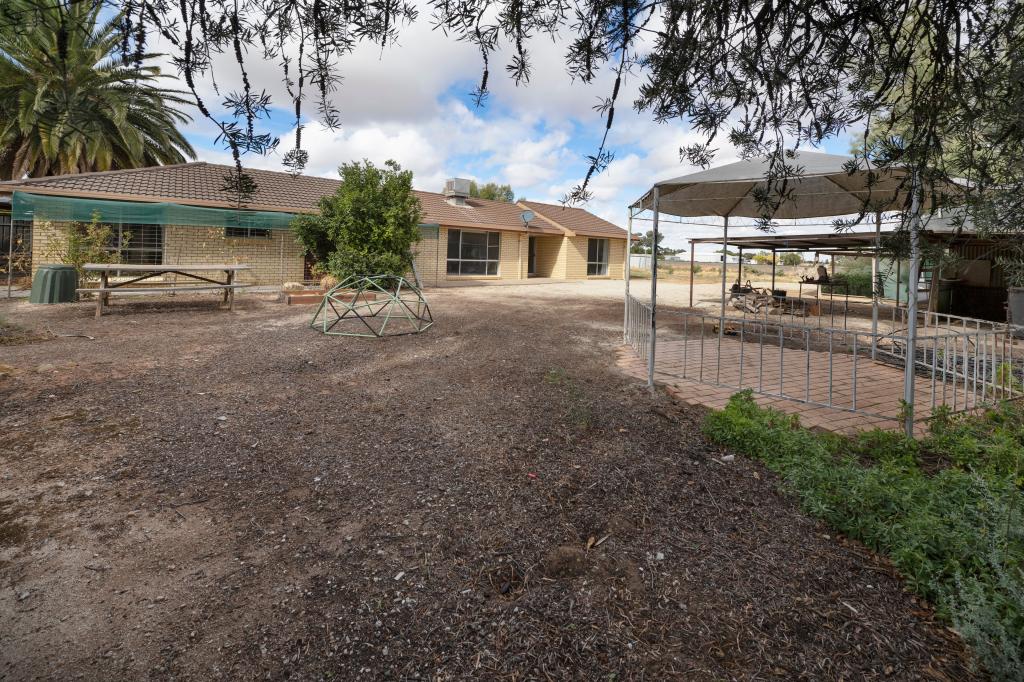 158 Murray Valley Hwy, Lake Boga, VIC 3584