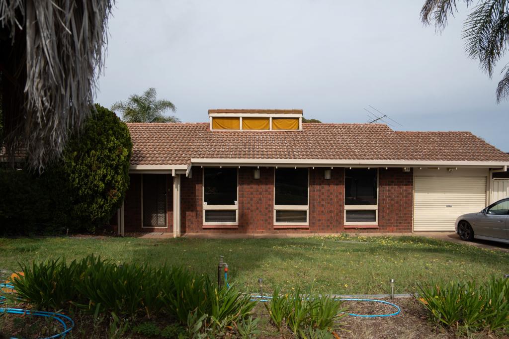 4 Gladman Cl, Hillbank, SA 5112