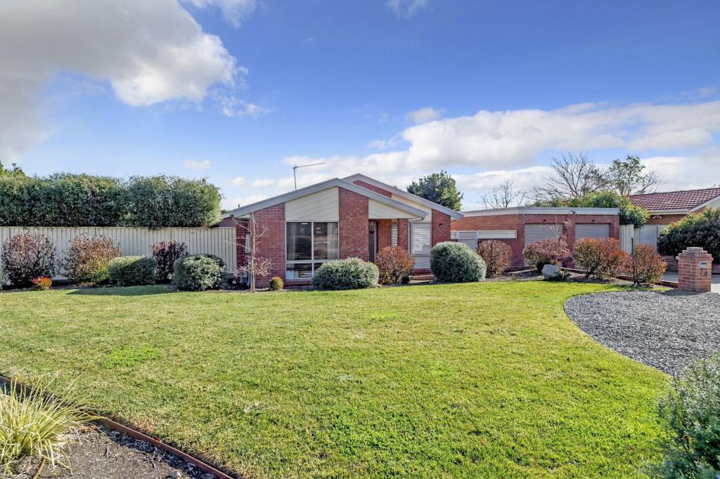 74 Tom Roberts Ave, Conder, ACT 2906