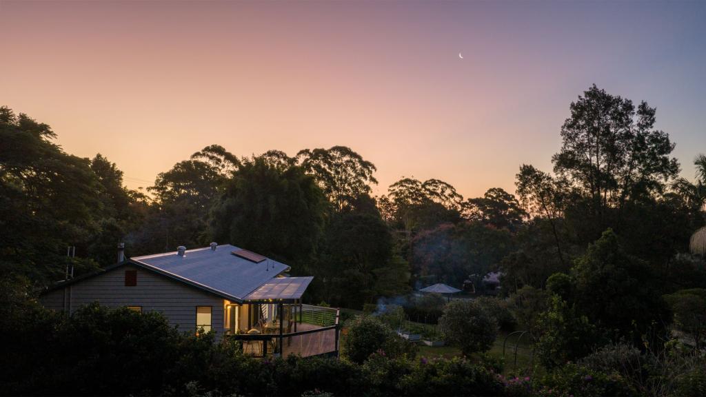 18 Rosella Rd, North Maleny, QLD 4552