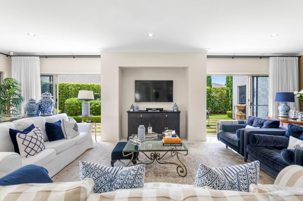 6 Argyle Cres, Bundall, QLD 4217