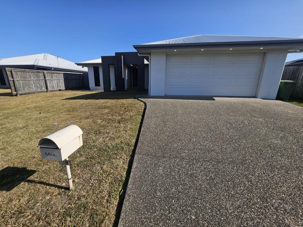 38 Dickens Ave, Ooralea, QLD 4740