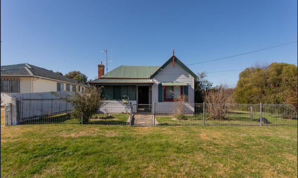 73 Fitzroy Ave, Cowra, NSW 2794