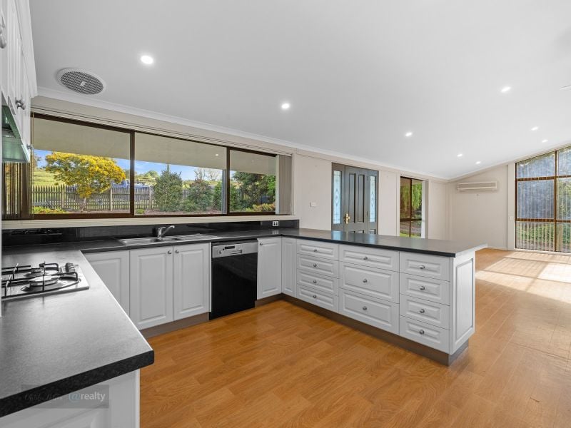 19 Lower Gordon St, Korumburra, VIC 3950