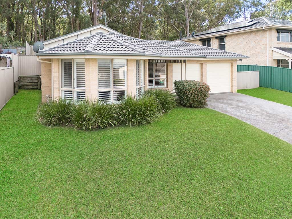 9 LAKESHORE CL, KILABEN BAY, NSW 2283