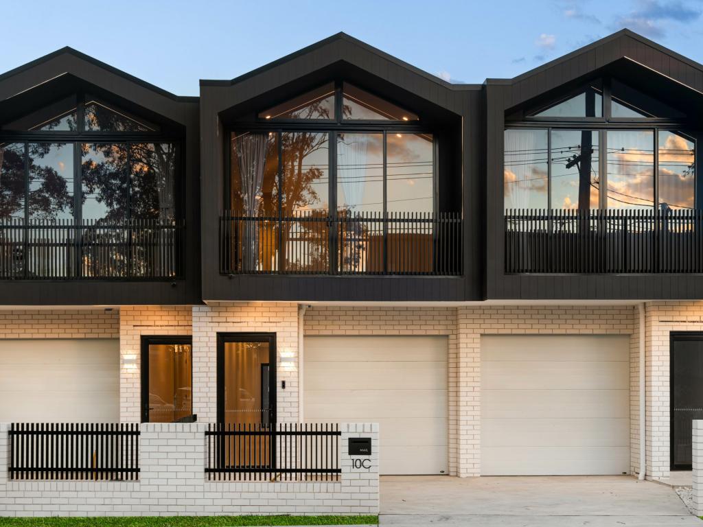 10c Ikara Cres, Moorebank, NSW 2170