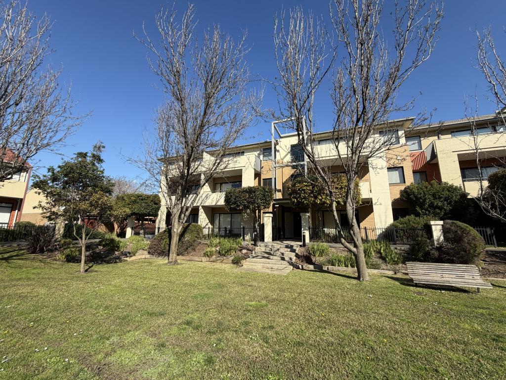 33/2 Greenfield Dr, Clayton, VIC 3168