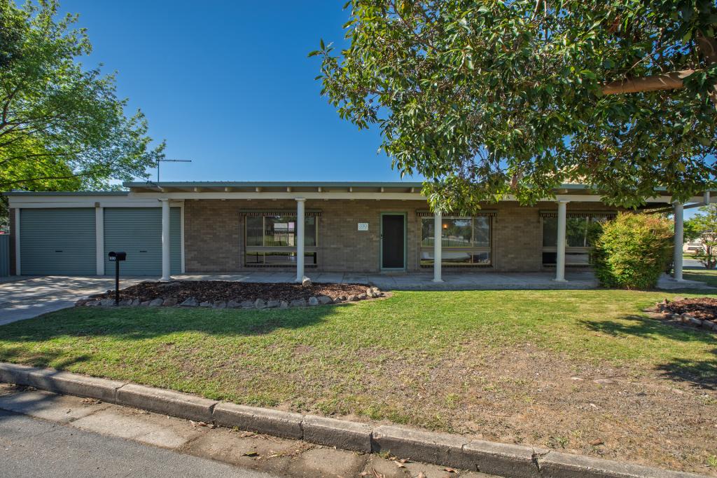 330 Balston St, Lavington, NSW 2641