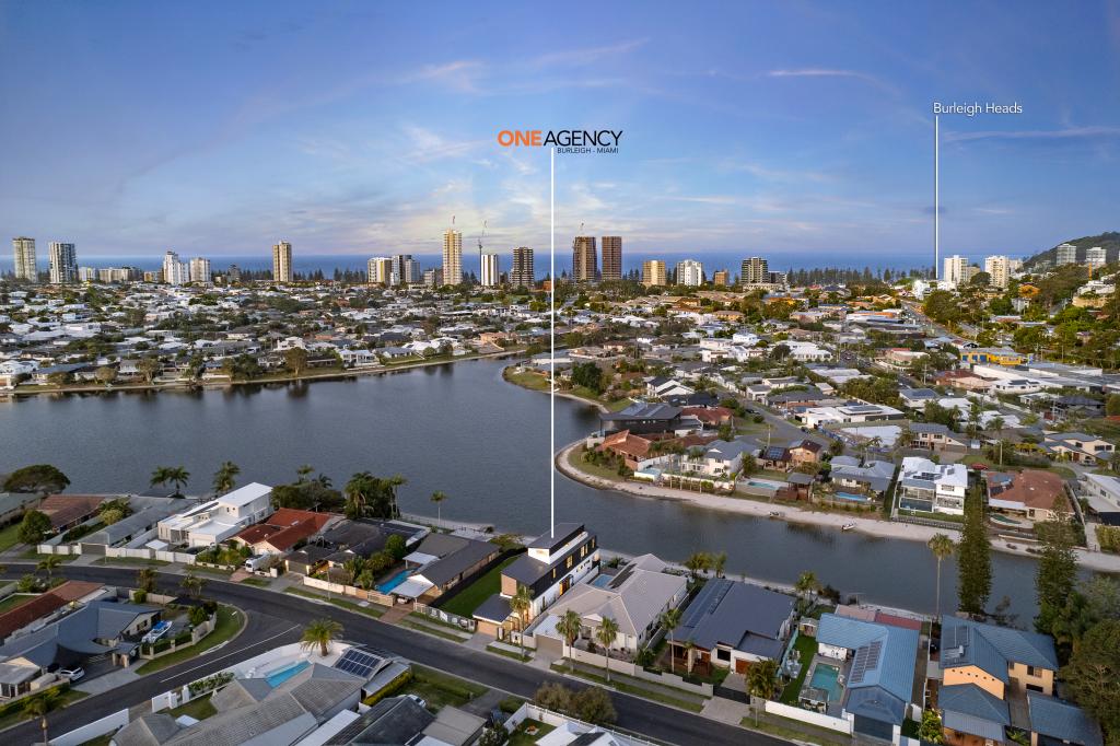 246 Acanthus Ave, Burleigh Waters, QLD 4220