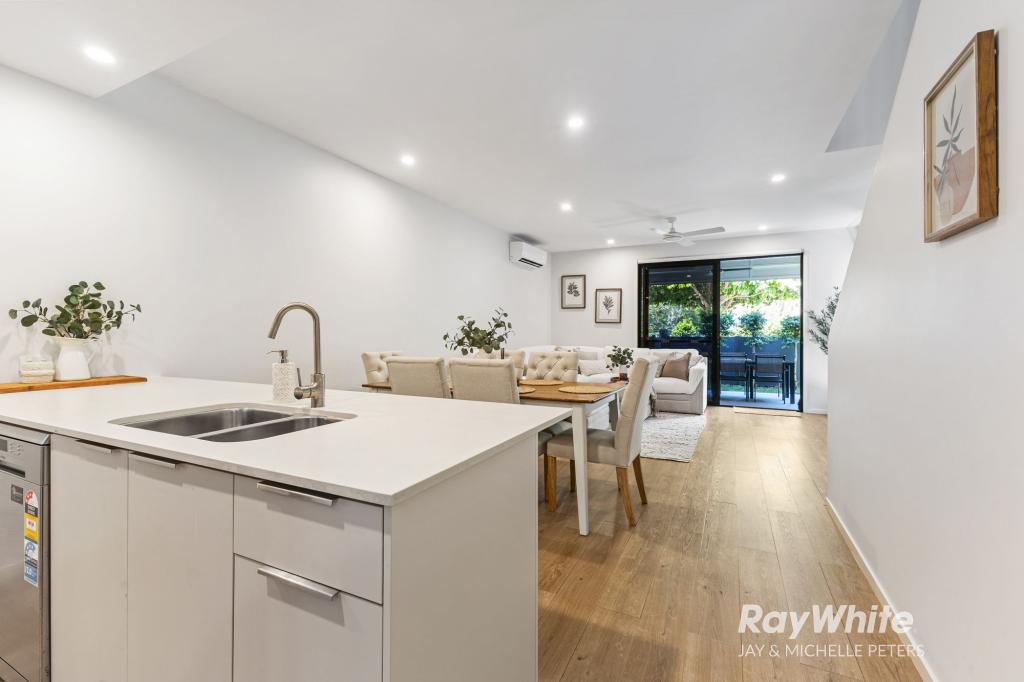 28 Cardinal Cres, Newport, QLD 4020