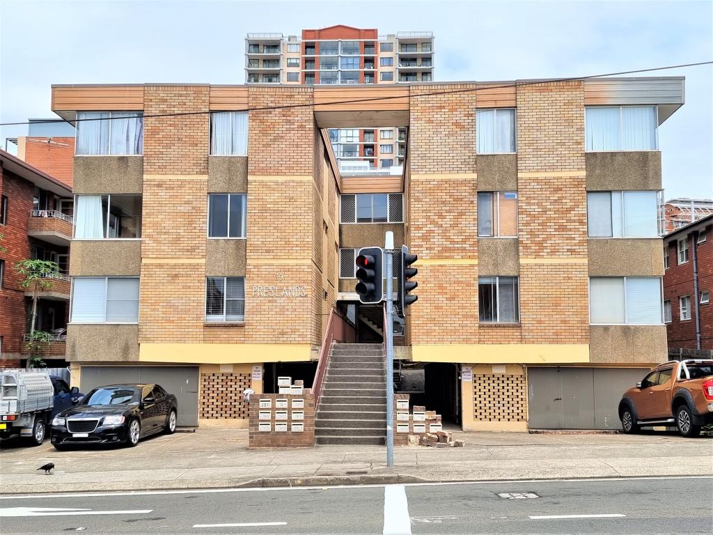 2/39 THE AVENUE, HURSTVILLE, NSW 2220