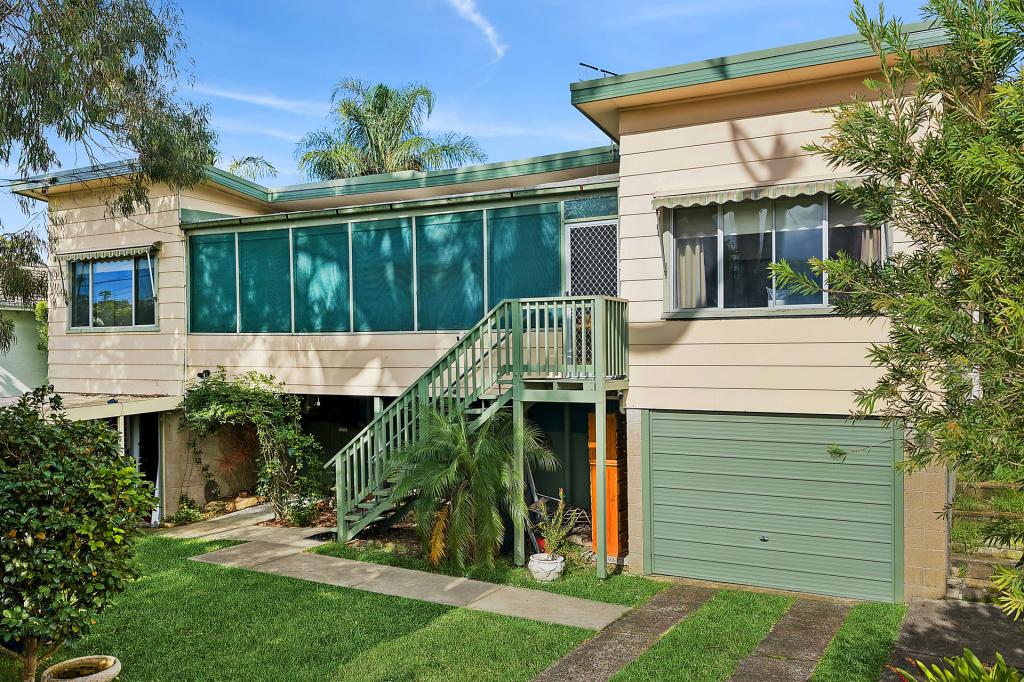 37 Noorong Ave, Forresters Beach, NSW 2260