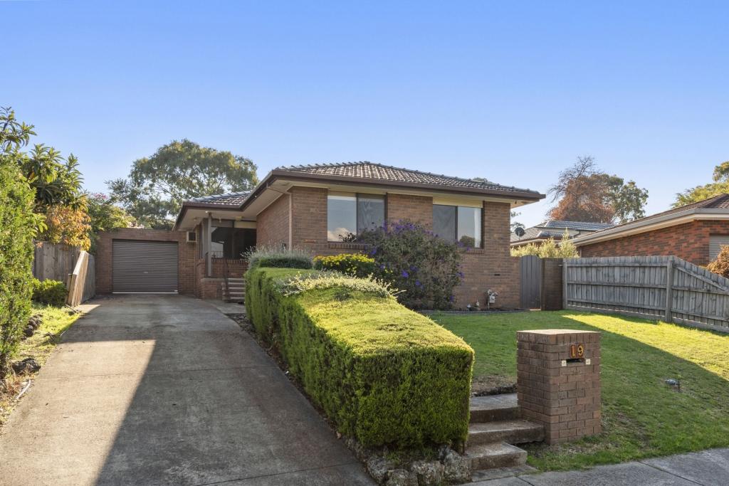 19 Harmsworth Ave, Wantirna, VIC 3152