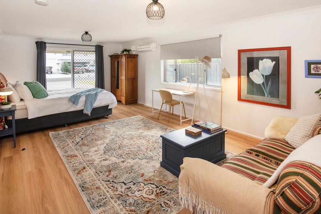 12 Marshall St, Quindalup, WA 6281