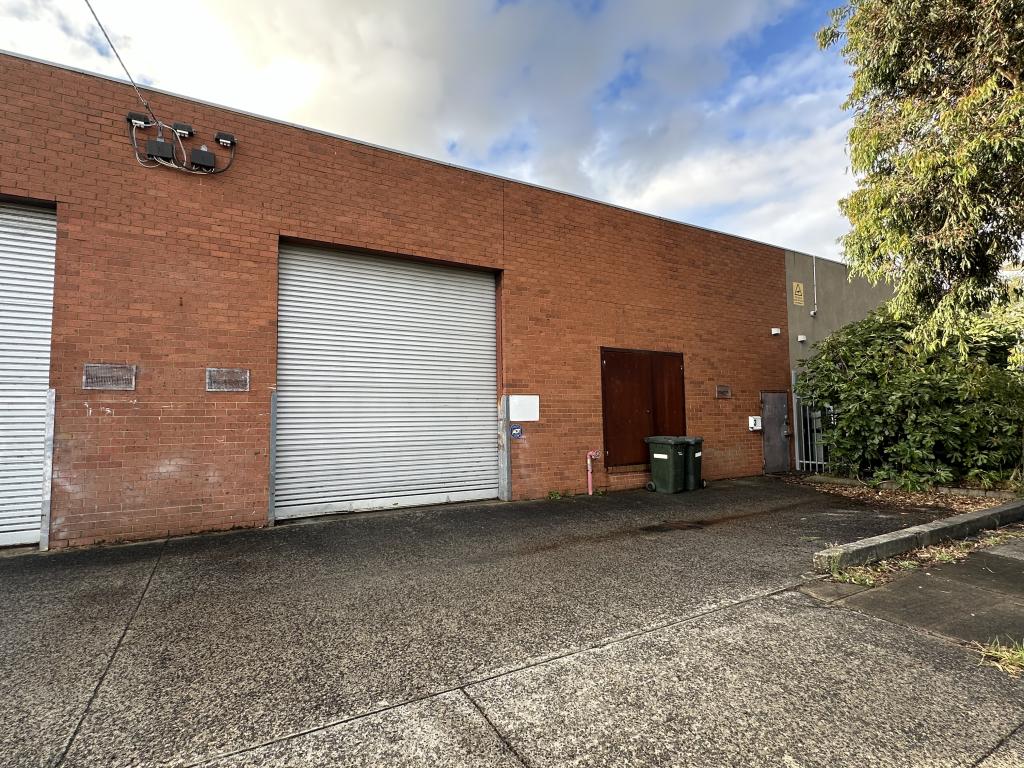 3 GRAY ST, SEAFORD, VIC 3198