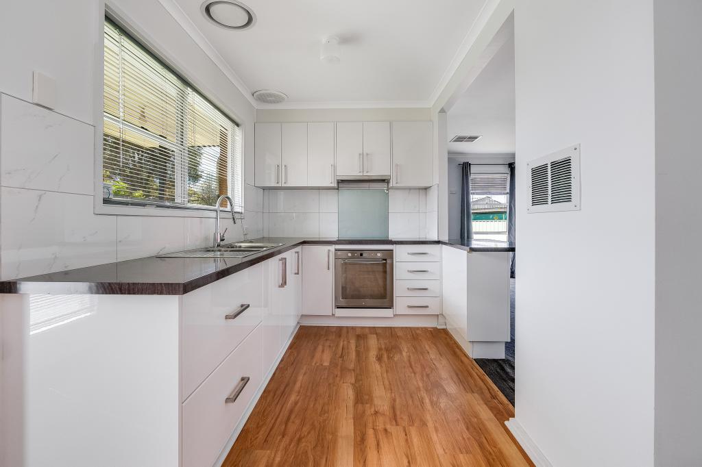 12 SKITCH ST, WEST WODONGA, VIC 3690