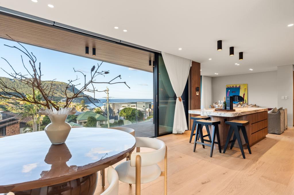 18 Murrawal Rd, Stanwell Park, NSW 2508