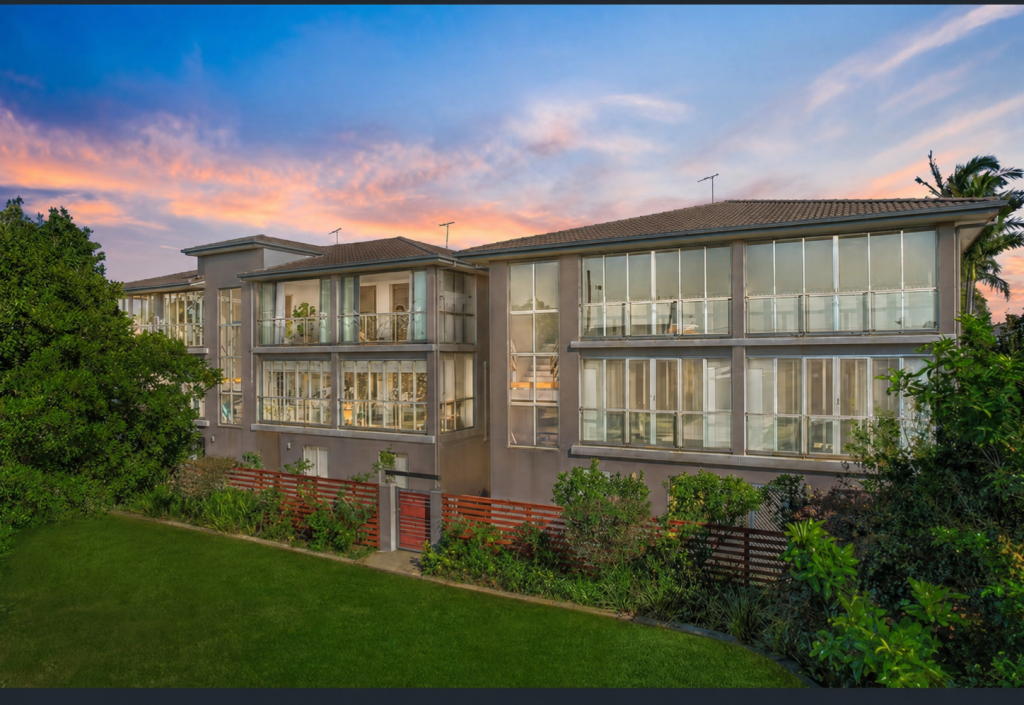 1/2 Queen St, Scarborough, QLD 4020