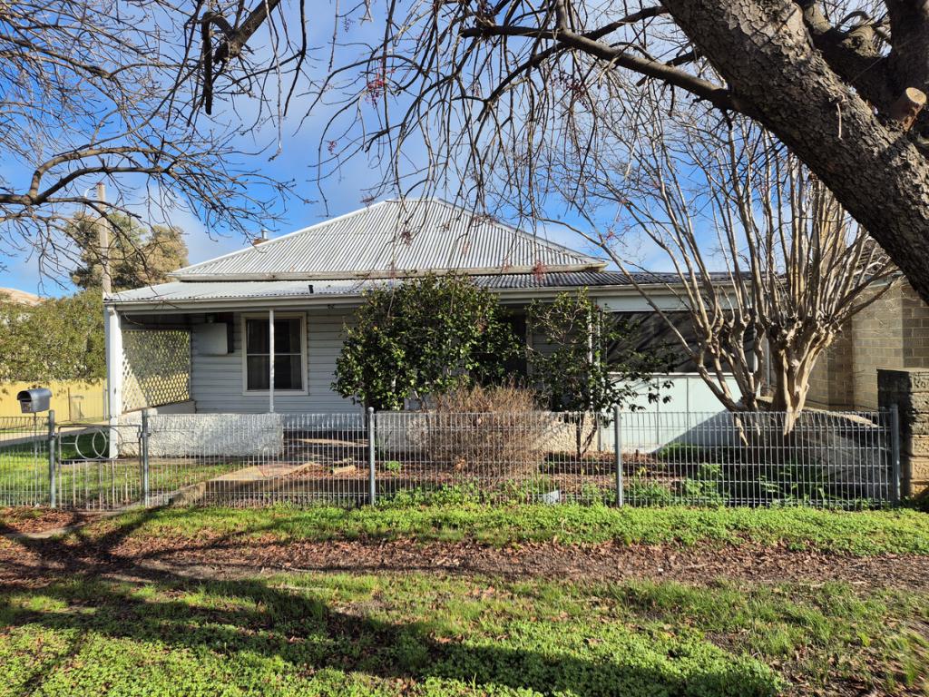 62 Redfern St, Cowra, NSW 2794