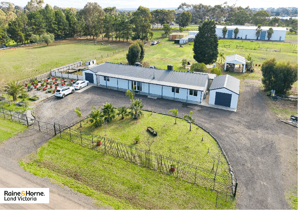 60 Coonawarra Dr, Avalon, VIC 3212