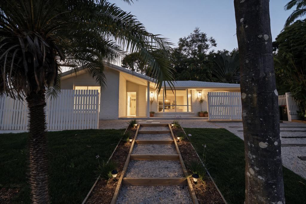 20 Taperell Dr, Tugun, QLD 4224