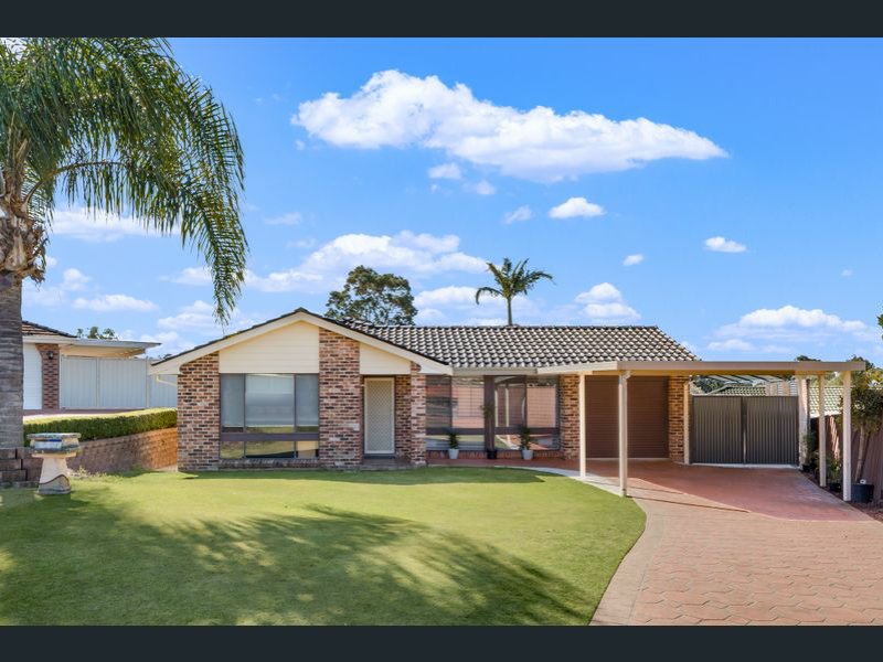 4 Ohio Pl, Kearns, NSW 2558