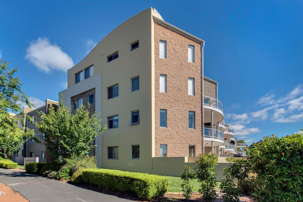 71/20 Beissel St, Belconnen, ACT 2617