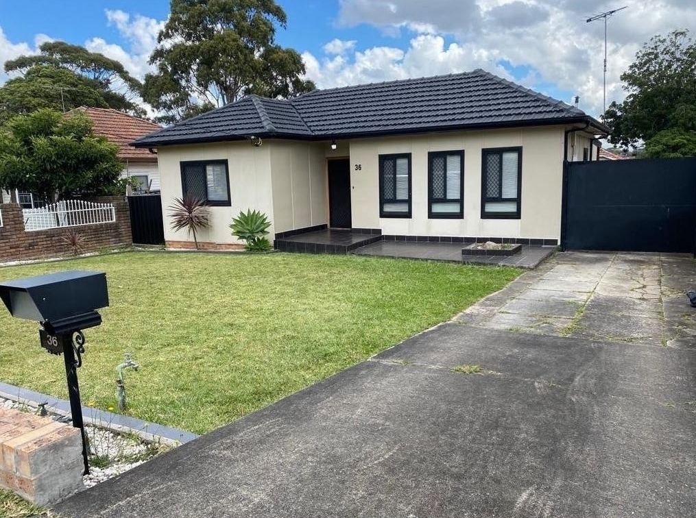 36 Pandora St, Greenacre, NSW 2190