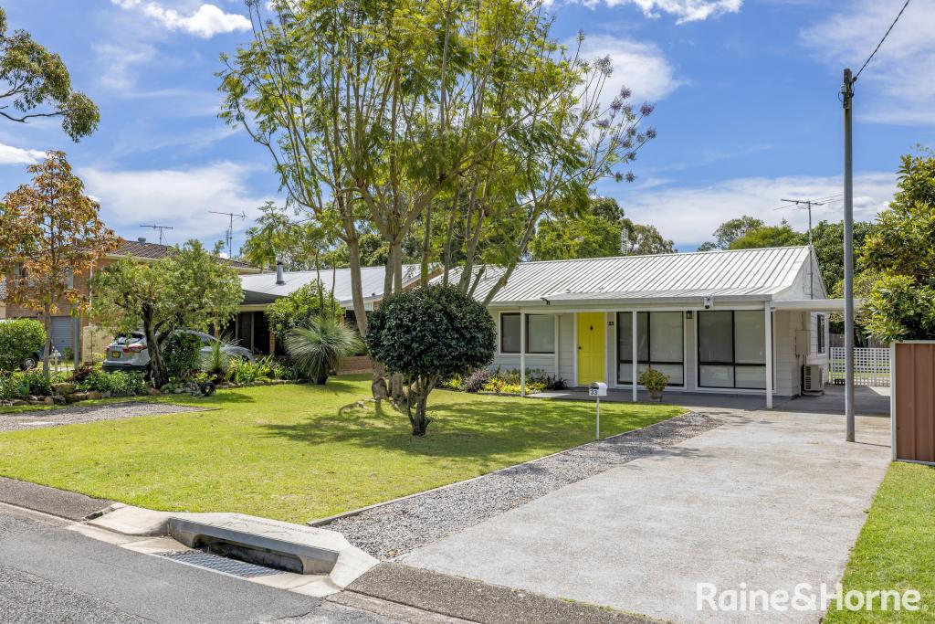 33 Diggers Dr, Tanilba Bay, NSW 2319