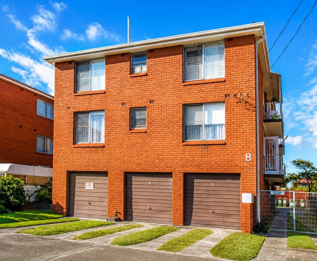8 Barber Ave, Eastlakes, NSW 2018