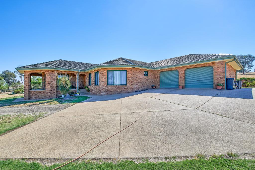 351 East St, Cartwrights Hill, NSW 2650