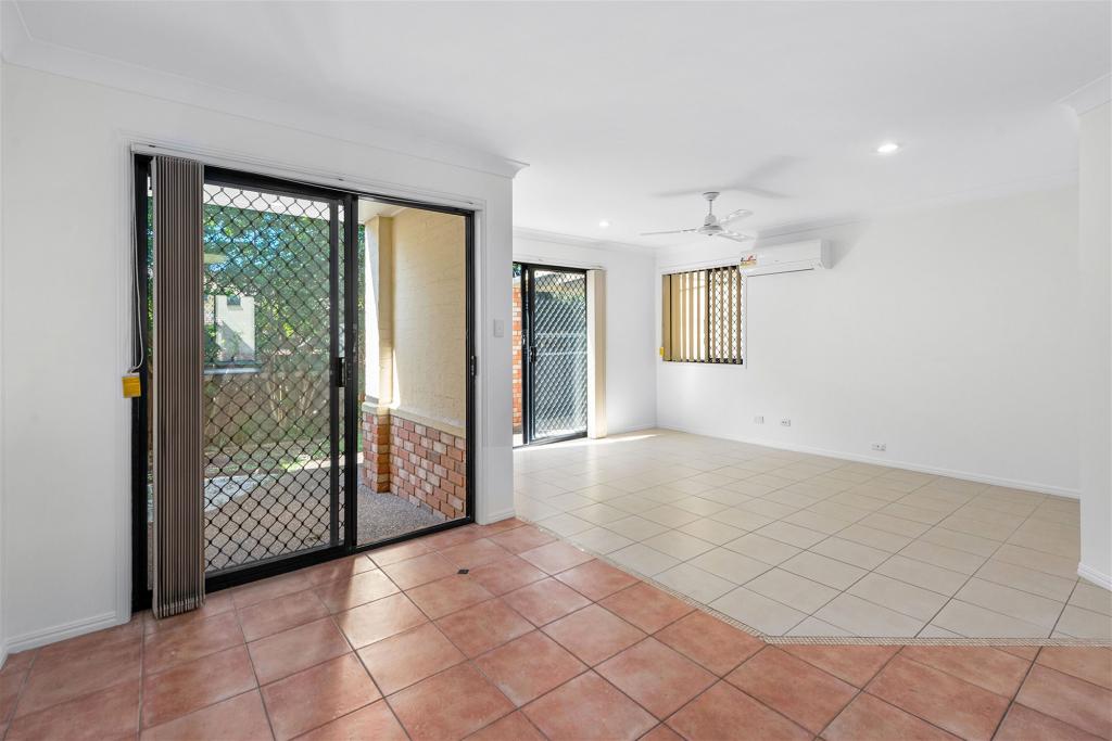 2/132 Kate St, Carina, QLD 4152