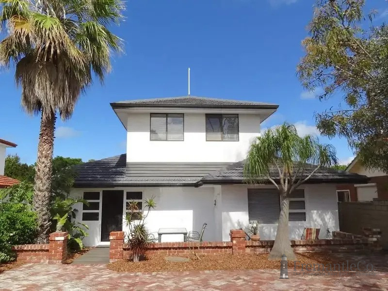 27 Daly St, South Fremantle, WA 6162