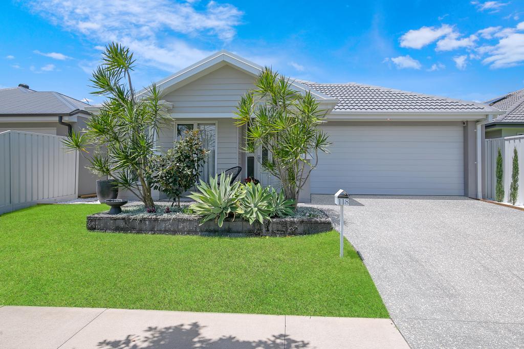 118 LAKEVIEW PROM, NEWPORT, QLD 4020