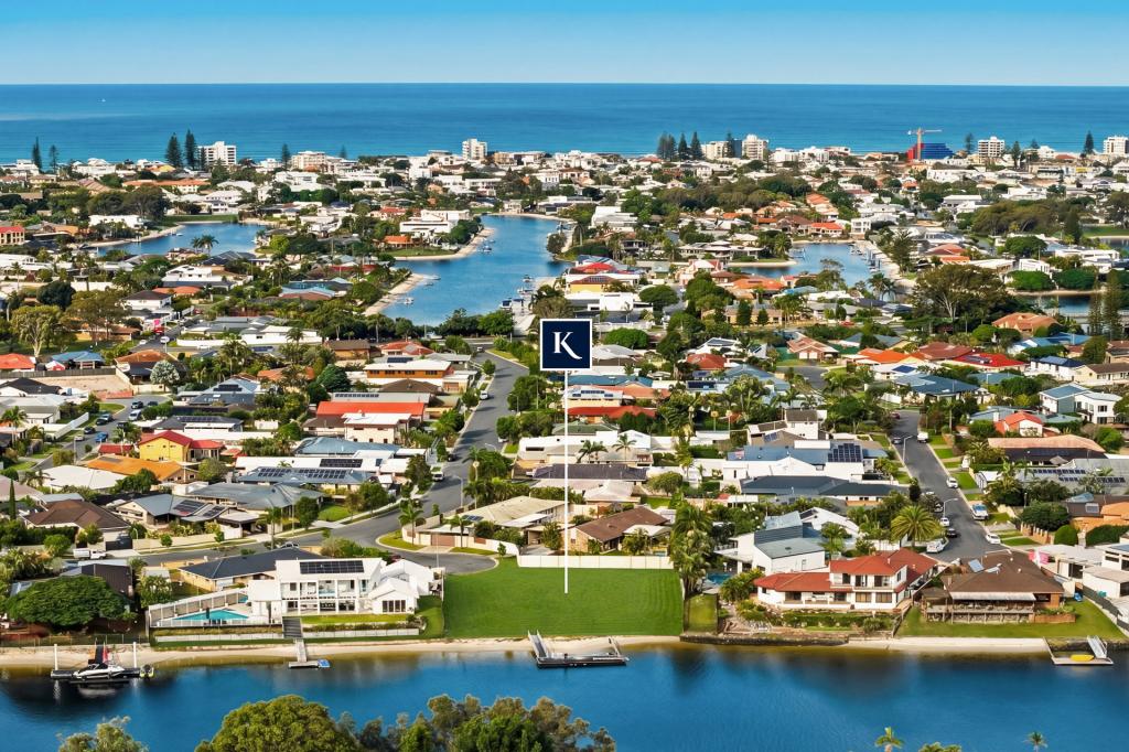 5 Canberra Ct, Mermaid Waters, QLD 4218
