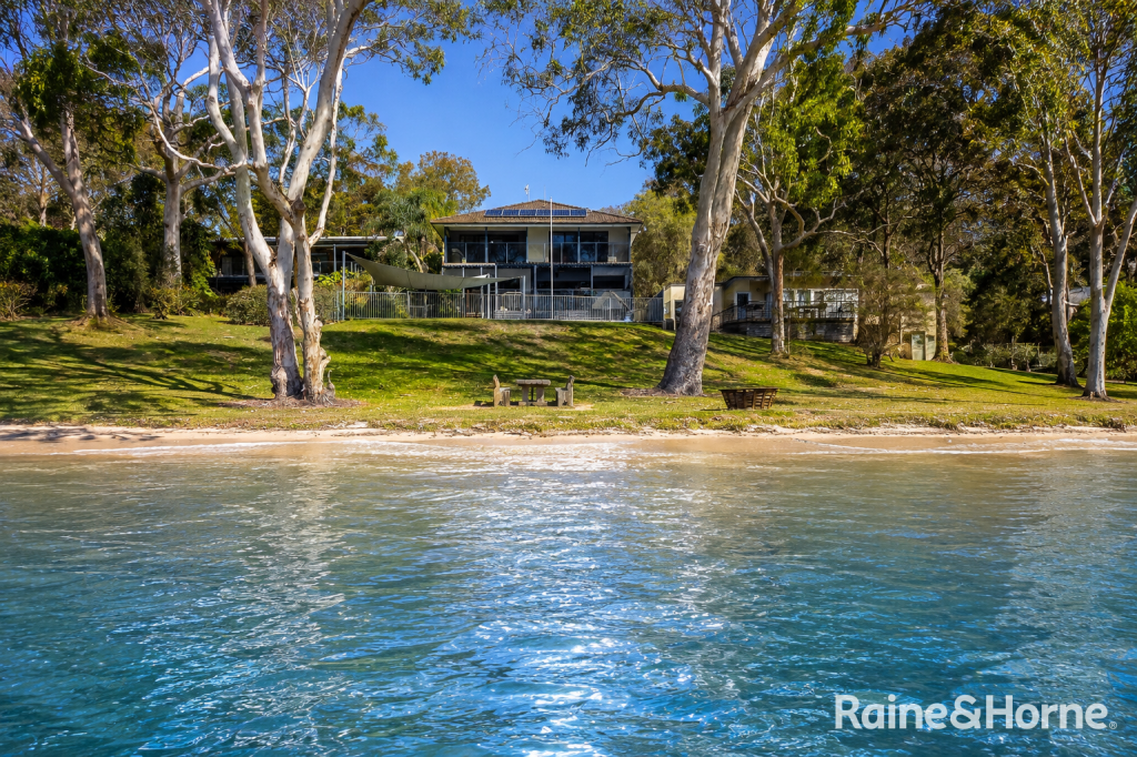 94 FRANCIS AVE, LEMON TREE PASSAGE, NSW 2319