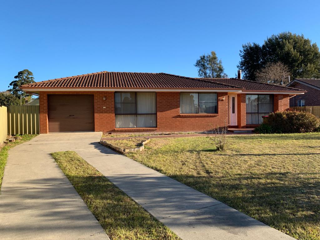 23 Koyong Cl, Moss Vale, NSW 2577