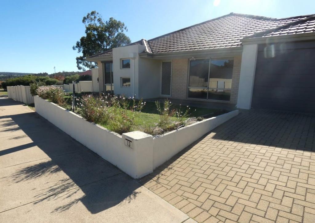 13 Eucalypt St, Boddington, WA 6390