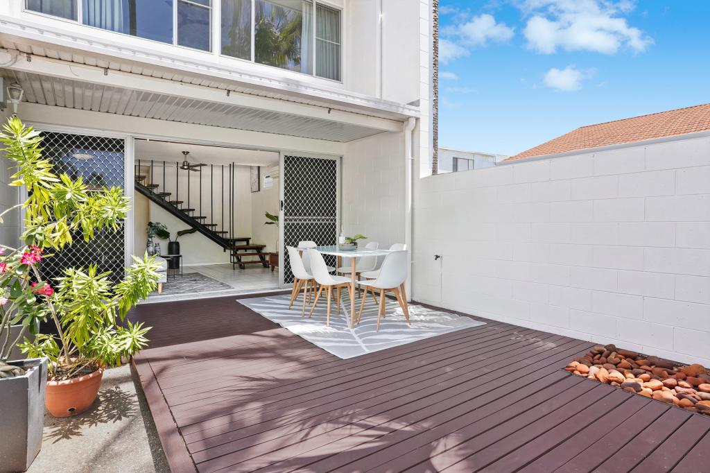 3/74 Paxton St, North Ward, QLD 4810