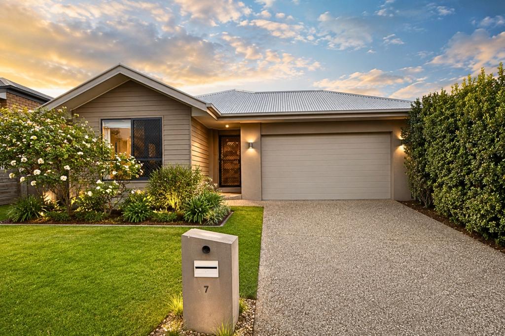 7 Oakmoss Dr, Springfield Lakes, QLD 4300