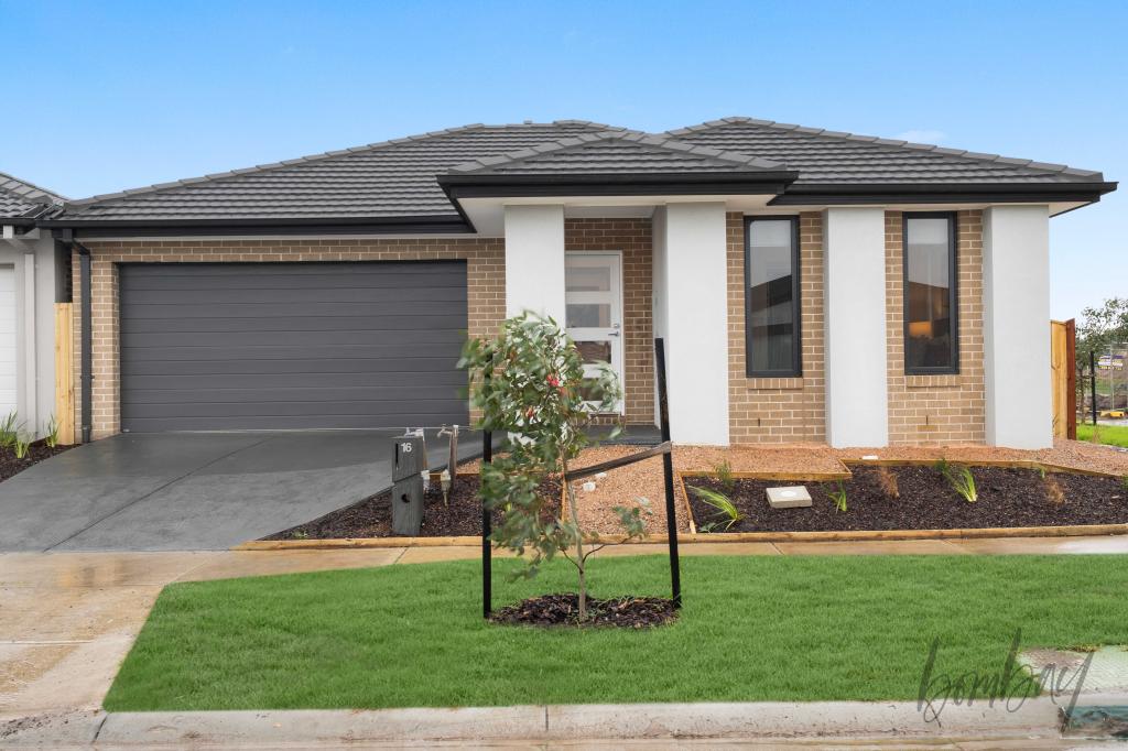 16 BEEWAR ST, MICKLEHAM, VIC 3064
