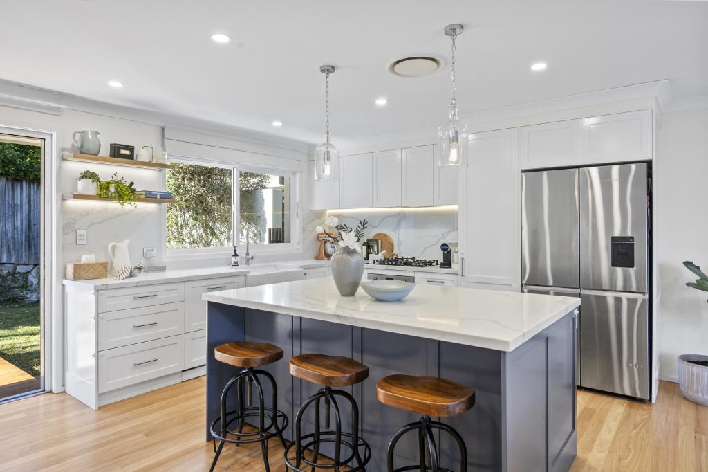 1A VALLEY PARK CRES, NORTH TURRAMURRA, NSW 2074