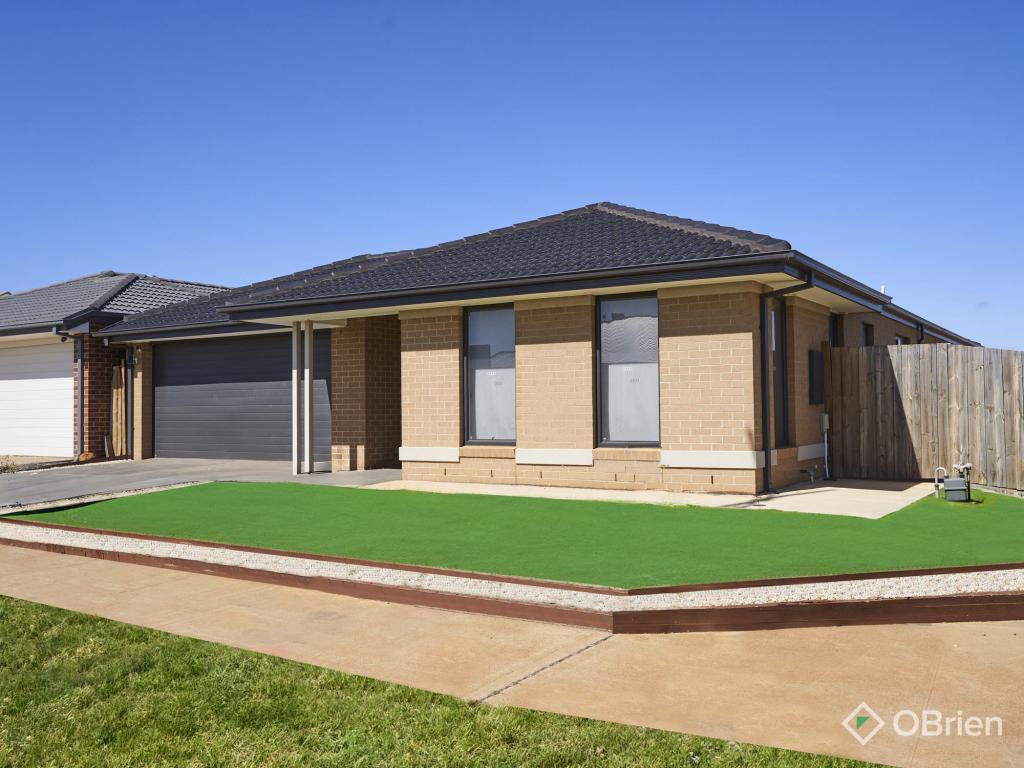 2 VALERIAN ST, MELTON SOUTH, VIC 3338
